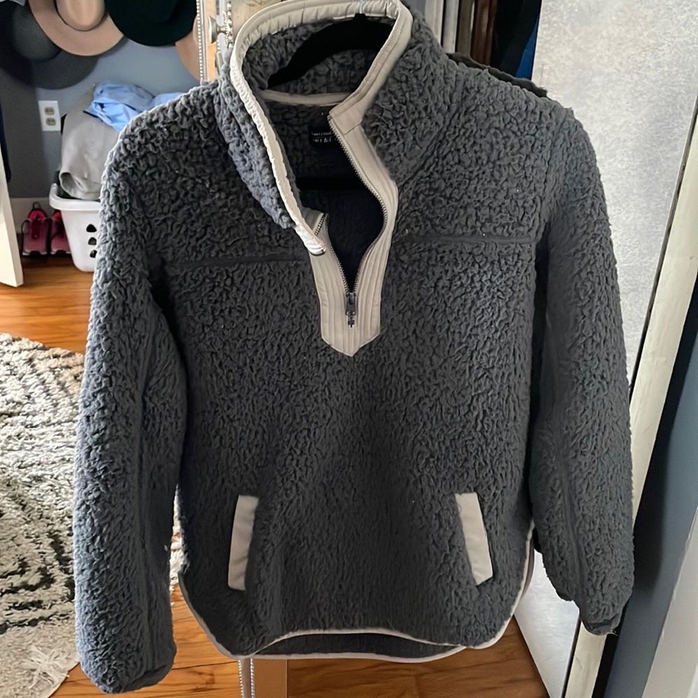 Abercrombie fleece - size small